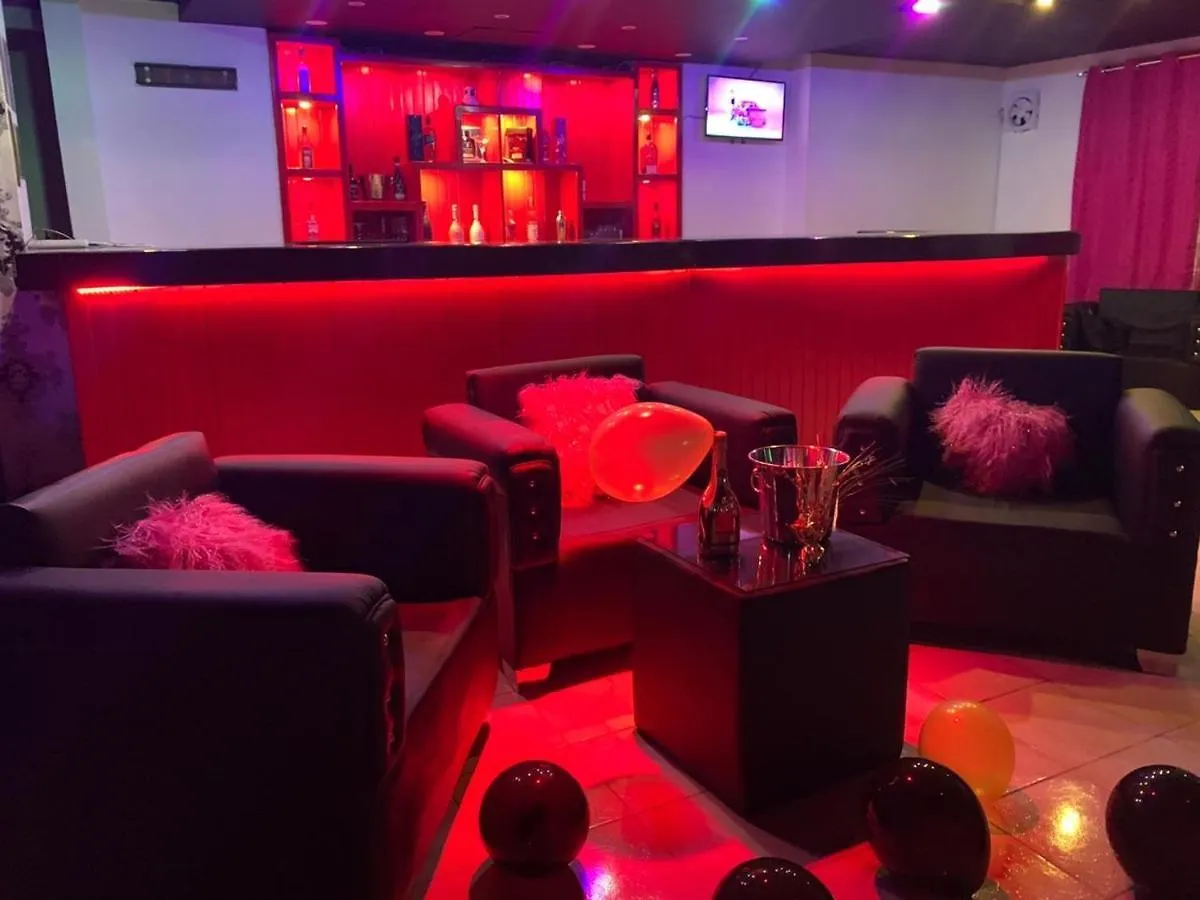 Relax Cabaret Hotel Punta Cana Love hotel